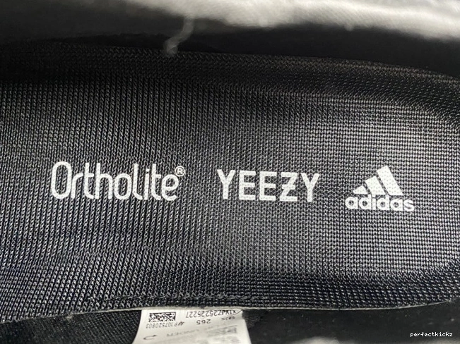 ADIDAS H68032 YEEZY 400 0714